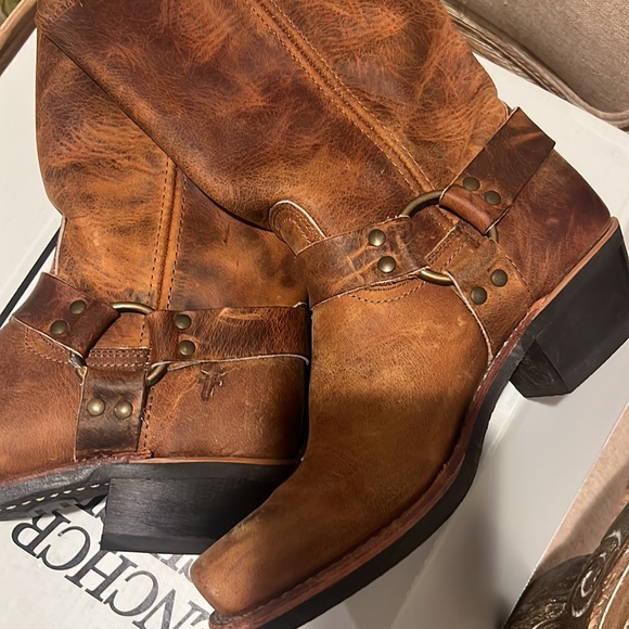 Frye Harness Boot, 12” Length Dark Brown 9M Boots - Picture 8 of 14